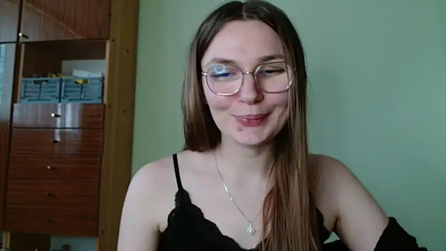 LooveELLYx live sex cam