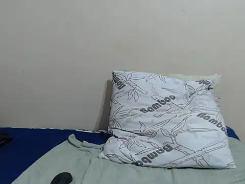 SexyLipss_'s cam snapshot