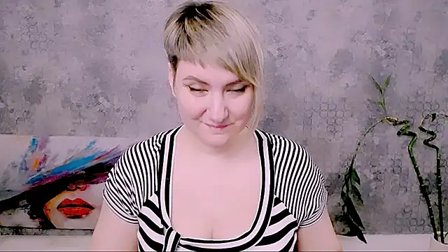 Djullia's cam snapshot