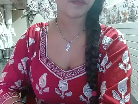 LovingPihu's cam snapshot