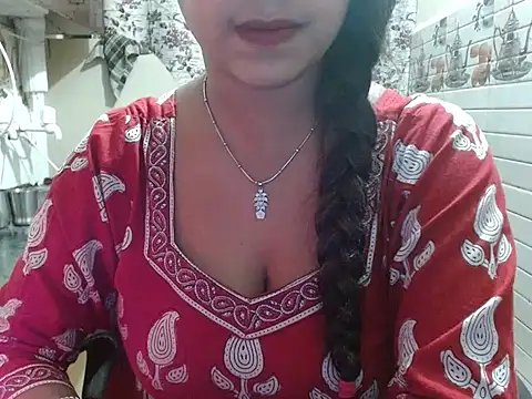 LovingPihu's cam snapshot