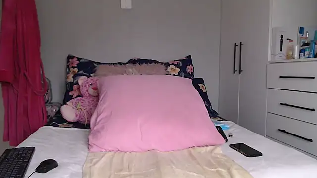 Amberbela's cam snapshot