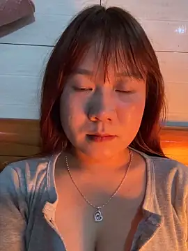 Liness101 live sex cam