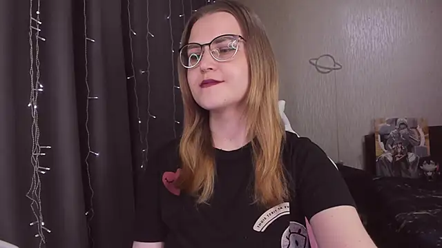 MissBrightShine's cam snapshot