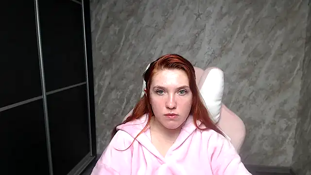 Reginasmilee's cam snapshot