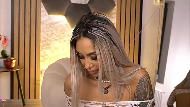 GoldenAmber live sex cam