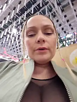 Bondgirl_013 live sex cam