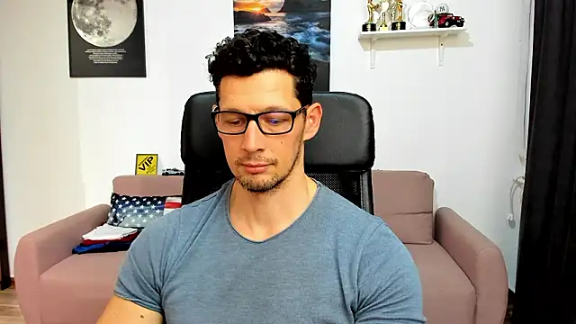 BrutusK08 live sex cam