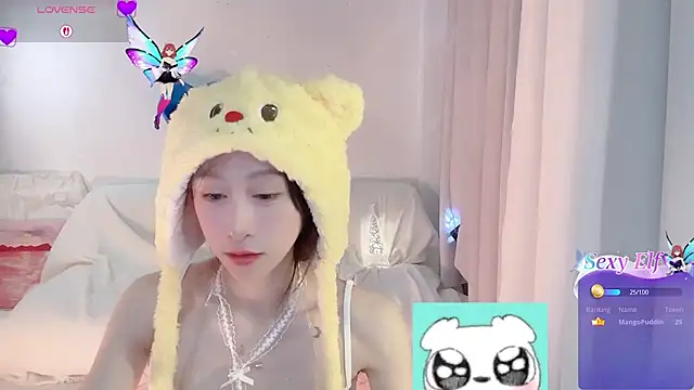 Fayebae_11's cam snapshot