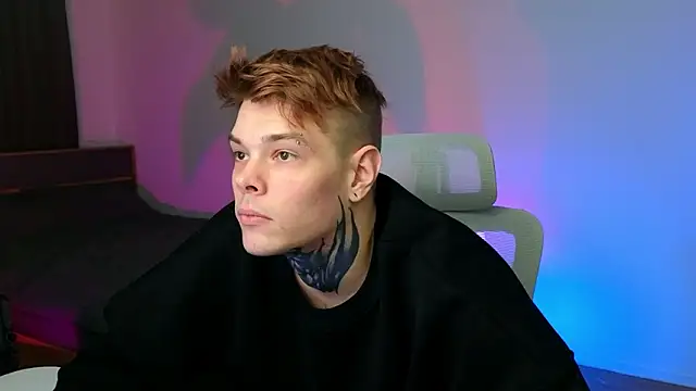 DENIS_HERE's cam snapshot