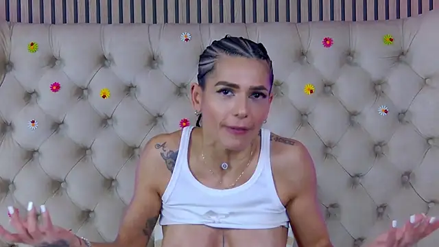 PlayfulShow's cam snapshot