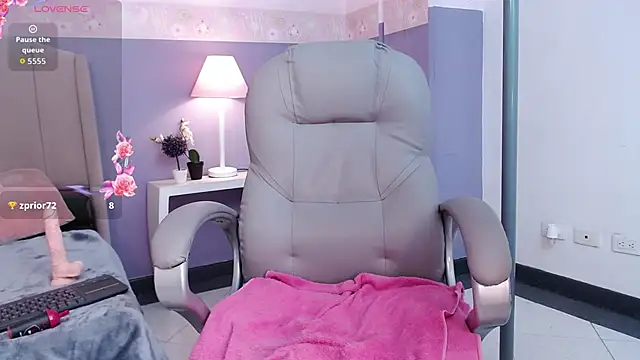 Chloe014_'s cam snapshot