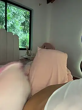 Alison_Ivanova's cam snapshot