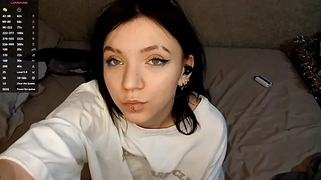 NoMoreCIothes's cam snapshot