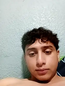 caeruzzz1 live sex cam