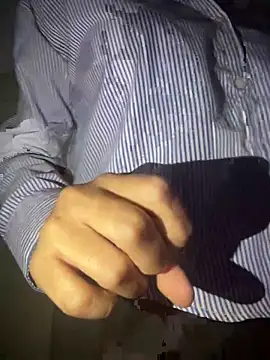 Modelbigbobs's cam snapshot