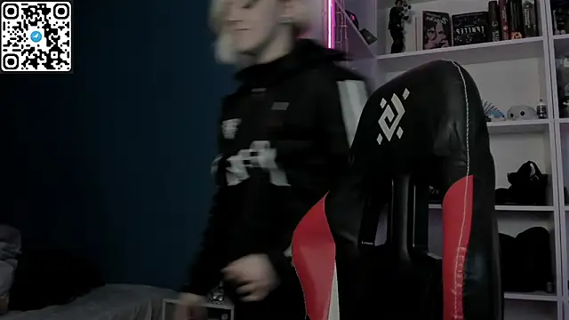 Holy_Mistress_S's cam snapshot