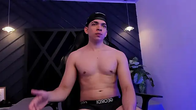 Julian_Mercier live sex cam