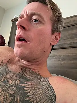 DILFiGuess1 live sex cam