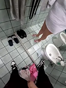 Monella52 live sex cam