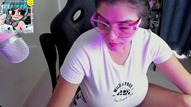 Roxy_clark live sex cam