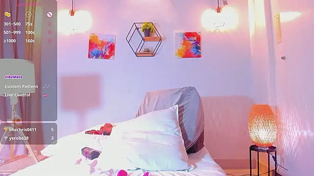 Karlaliones69 live sex cam