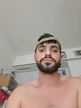 young_swisscouple live sex cam