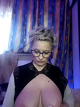 BellaBellaHot's cam snapshot