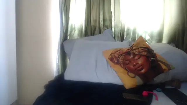 Foxybrownxx1's cam snapshot