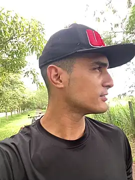 Maicol_xxxx live sex cam