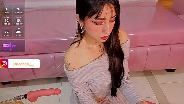 Abril_Velvet_a_ live sex cam