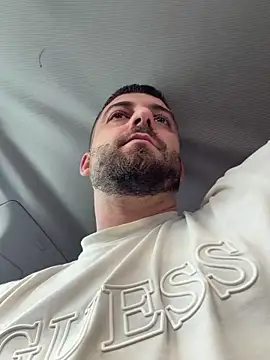 Pablo_Hornyguy95 live sex cam