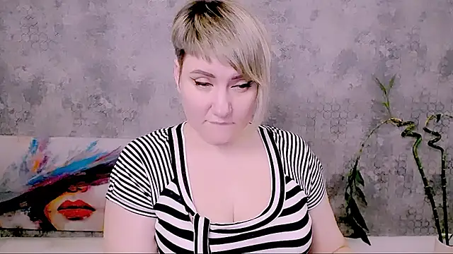 Djullia's cam snapshot