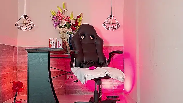 Scarlettt_Ass live sex cam