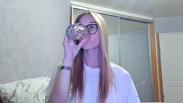 GlidedFill's cam snapshot