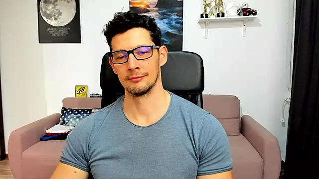 BrutusK08 live sex cam