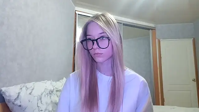 GlidedFill's cam snapshot