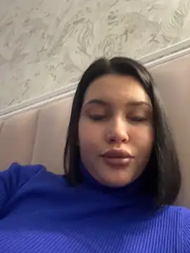 KikiWatson live sex cam