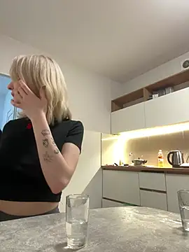 AlishaOfThorns's cam snapshot