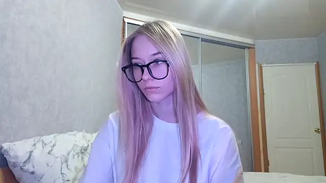 GlidedFill's cam snapshot