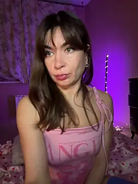 Mary_Kiitty's cam snapshot