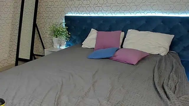 Lina_Falconer's cam snapshot