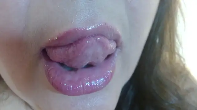 Kerly_Doll's cam snapshot