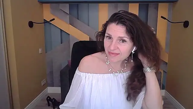 EllaLong's cam snapshot