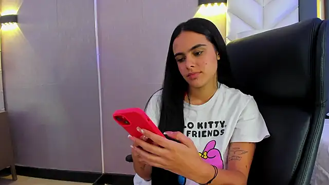 ChloeHarper_ live sex cam