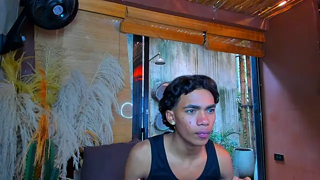 AlanCutee live sex cam