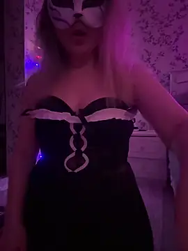 Emilia_Secrets's cam snapshot