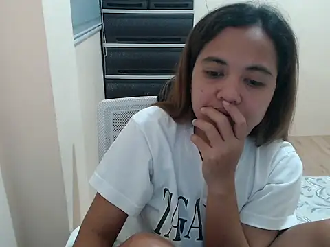 xTheLastVIRGINx live sex cam