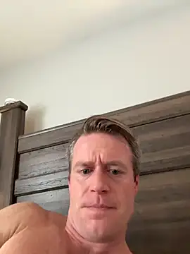 DILFiGuess1 live sex cam