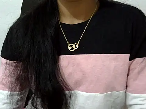 Khushi_v's cam snapshot